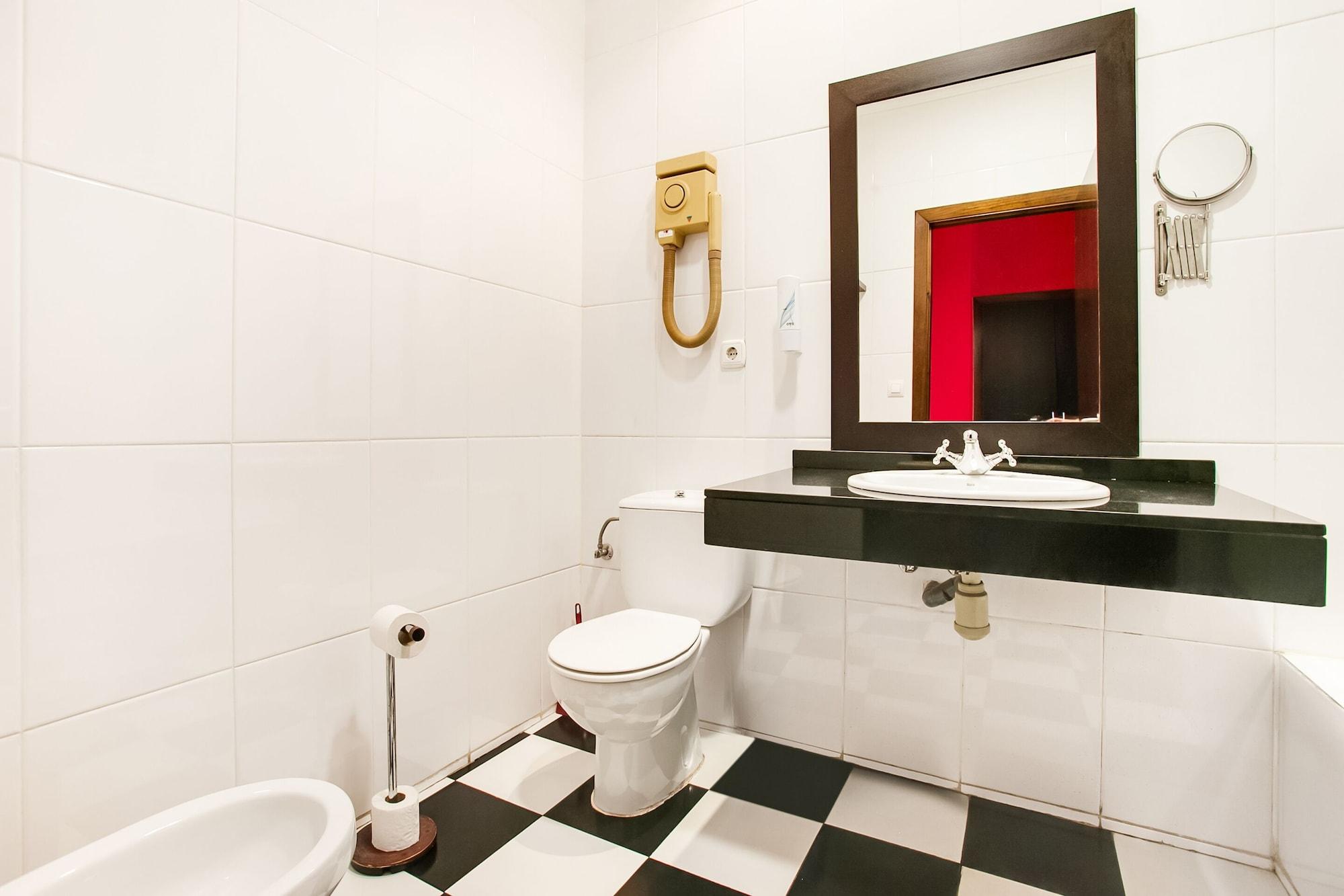 Oyo Hotel Parque Empresarial أفيليس المظهر الخارجي الصورة